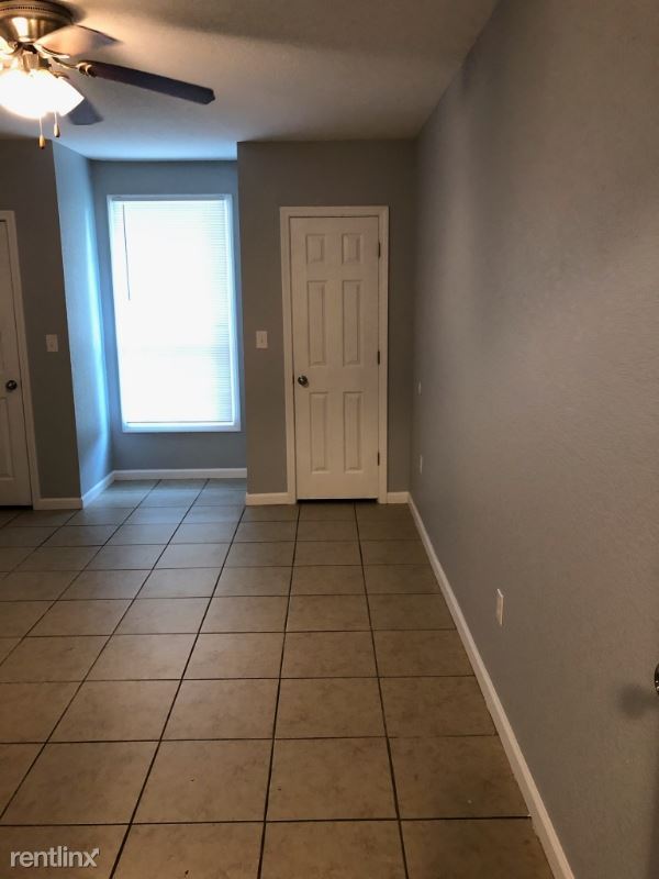 Foto del edificio - 4 br, 2 bath House - 1208 3rd street