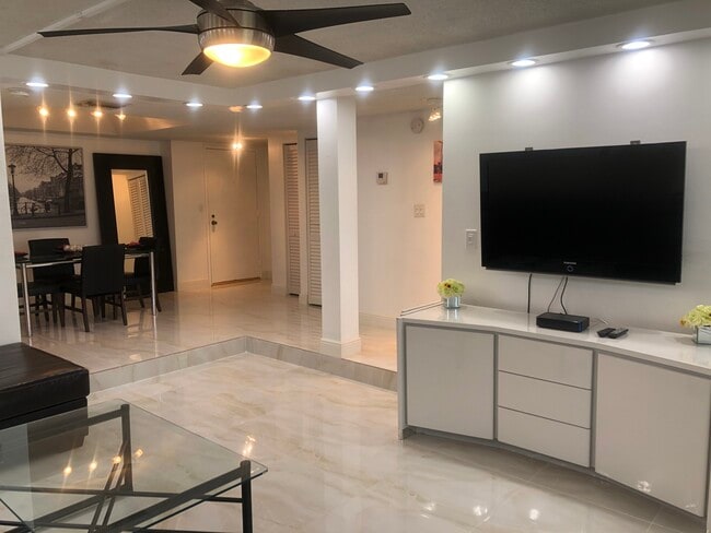 Foto del edificio - International Village/ Fully Furnished