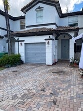 Building Photo - 7712 NW 116 Pl