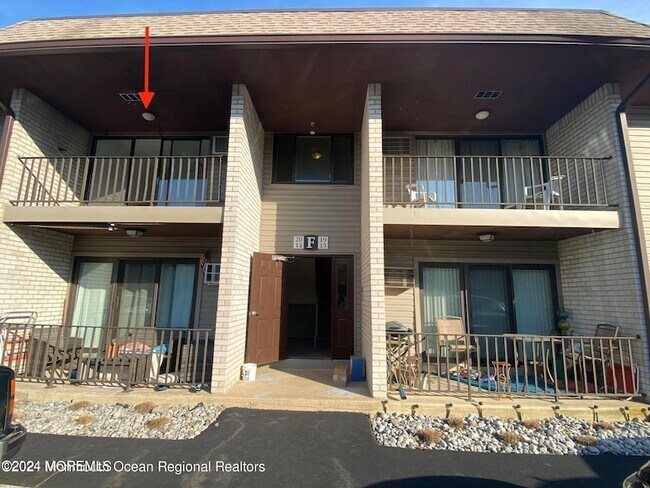 Foto del edificio - 330 Shore Dr