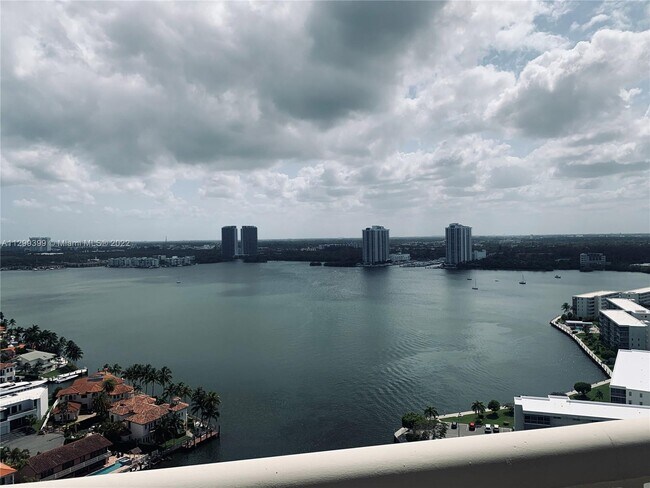 1000 W Island Blvd Unit 2412 - 4