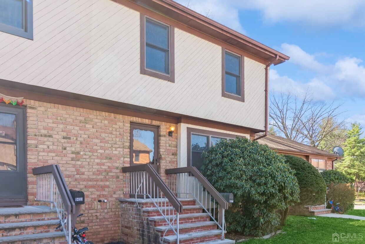 Foto principal - 1402 Merrywood Dr