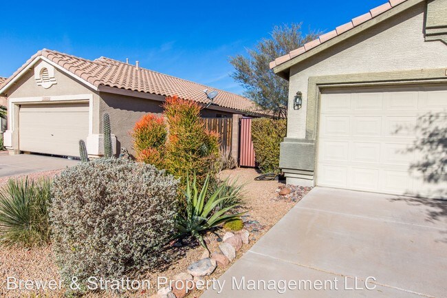 Building Photo - 10910 E Diamond Ave