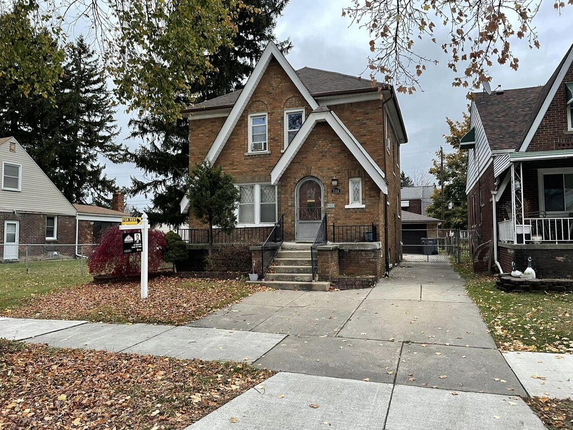 Foto principal - 7334 Yinger Ave