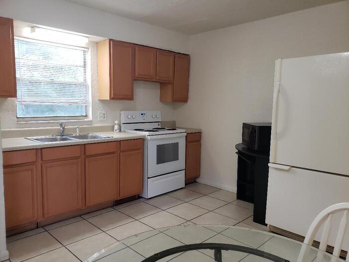Primary Photo - Two Bedroom Duplex In NE Ocala
