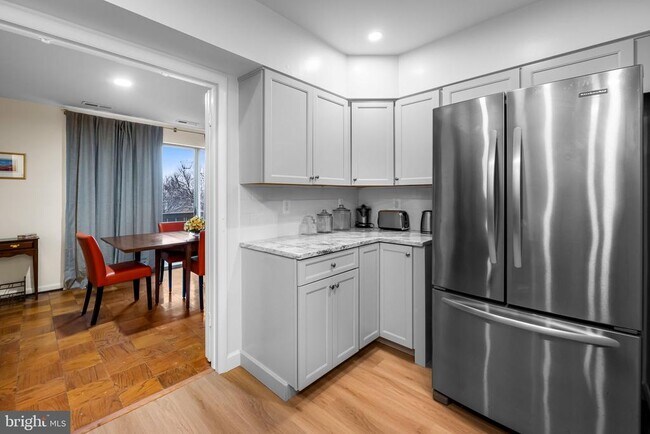 Foto del edificio - 103 Cross Keys Rd