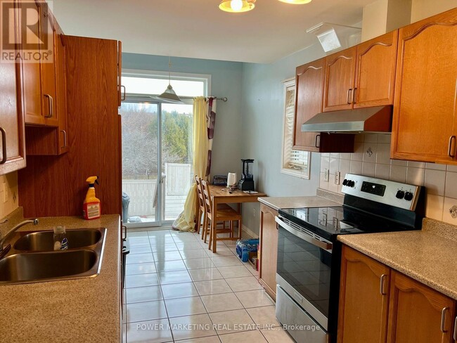 Building Photo - 1487 Demeter St