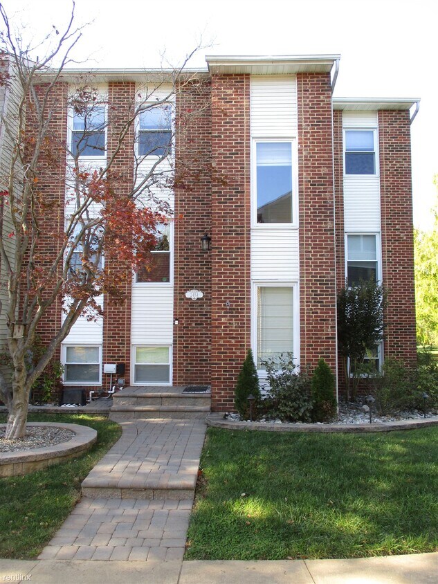 4 br, 2.5 bath Townhome 2454 Vineyard Ln Townhouse for Rent in