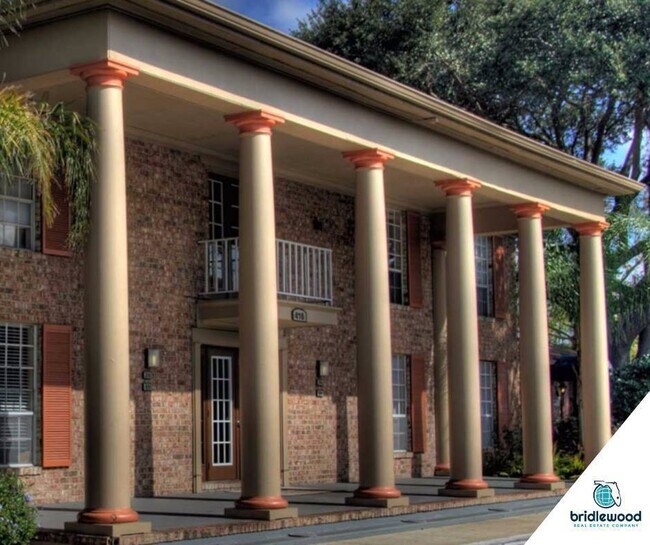 Building Photo - Spacious Studio in Maitland!