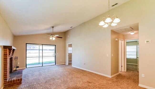 Building Photo - 10605 Suntree Ct
