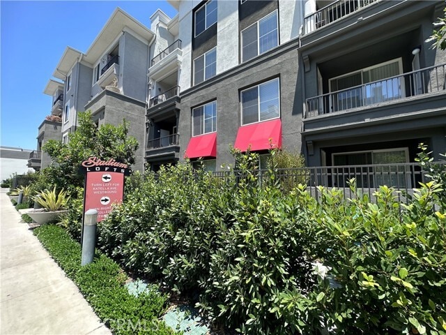 Building Photo - 1801 E Katella Ave