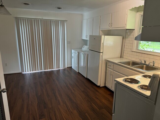 Foto del edificio - 1511 Sunnyside Ave