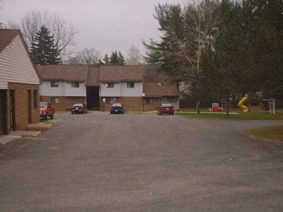 Primary Photo - Humphrey's Hollow Apartments