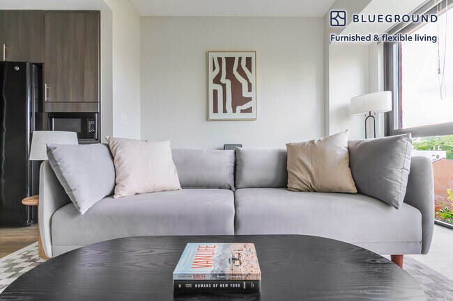 Foto del edificio - 211 W Scott St