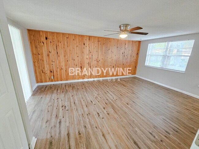 Foto del edificio - **1/2 MONTH CREDIT** New Year, New Home! 3...