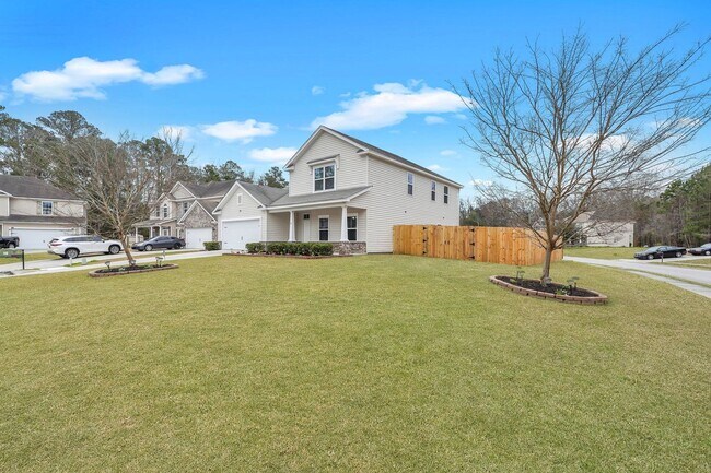 Foto del edificio - 1 Sunny Ct