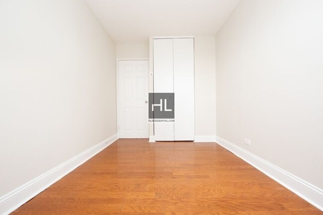 Foto del edificio - 3 BED,2 BATH Fifth Avenue