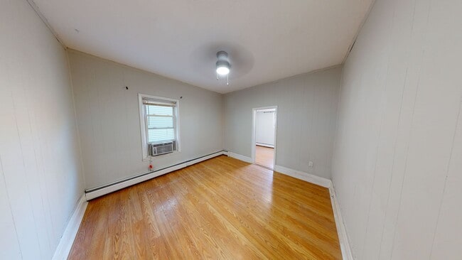 Building Photo - Winter Hill freshly renovated two bedroom ...