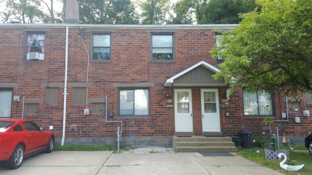 Foto principal - 273 Oak Dr