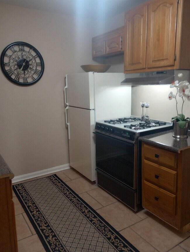 Foto del edificio - 3812 Rhodes Ave