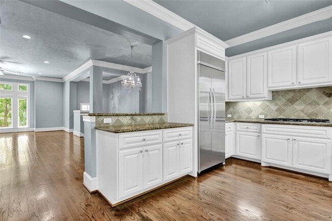Building Photo - 4631 Regent Manor Dr