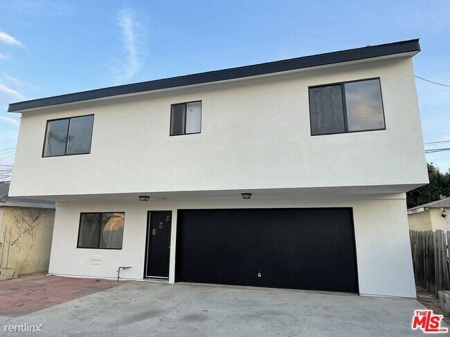 Building Photo - 3 br, 3 bath House - 4144 W 164th St