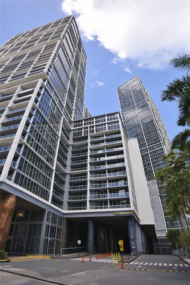 Foto del edificio - 465 Brickell Ave