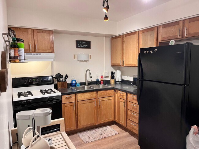 Foto del edificio - 619 N 8th St