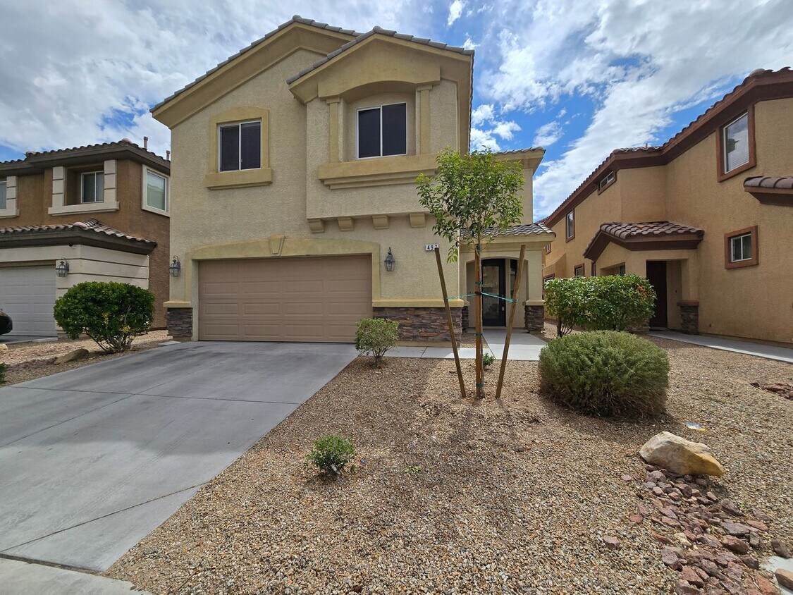 Primary Photo - Rhodes Ranch 2 Story Rental