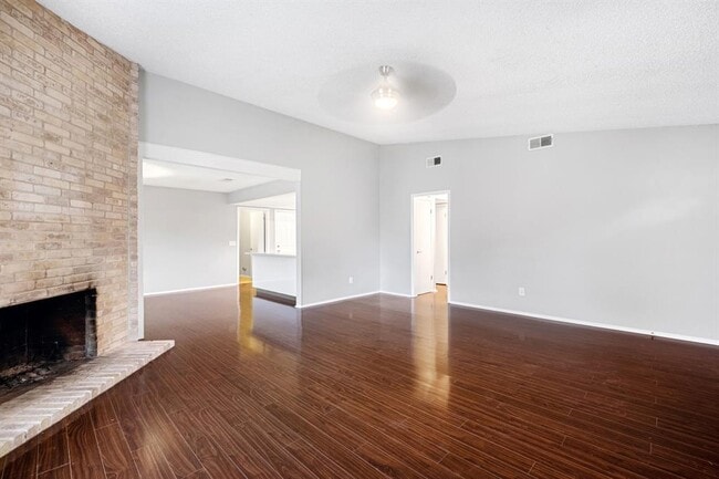 Foto del edificio - 11605 Gungrove Cir