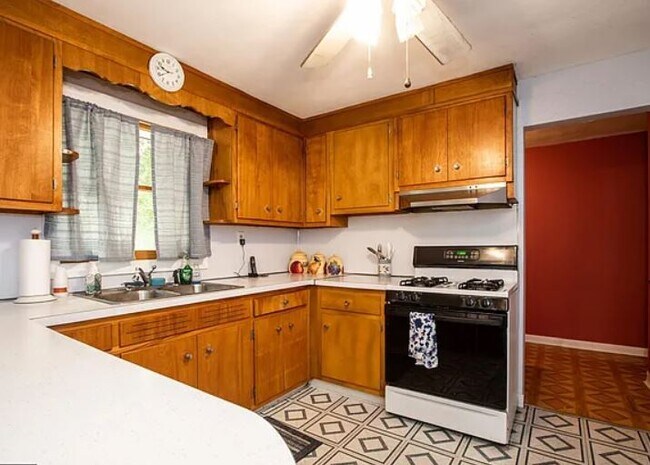 Foto del edificio - 434 Miller Ave