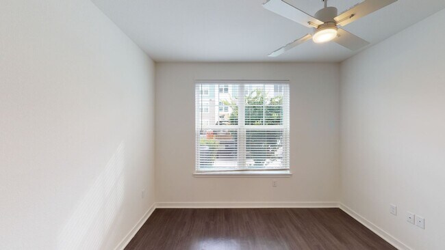 Interior Photo - Essex Luxe Apartments
