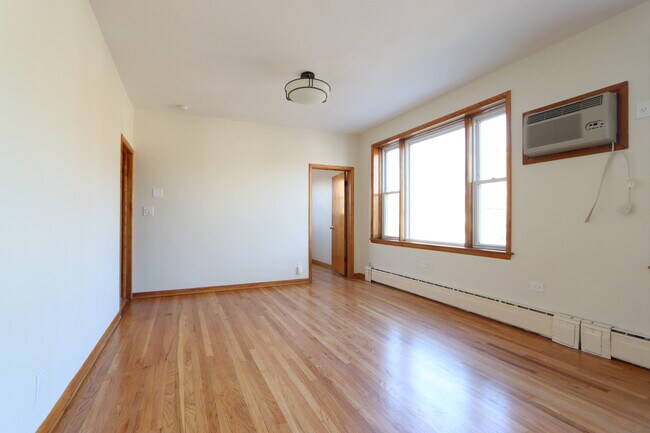 Building Photo - 2341 W 25th St