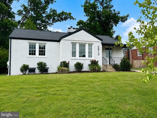 Foto del edificio - 2913 Fairlawn St
