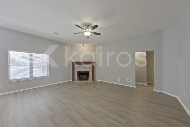 Foto del edificio - 912 SE 38th St