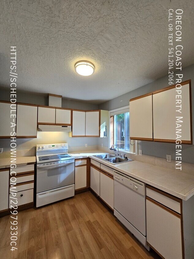 Foto principal - 131 Ainslee Ave