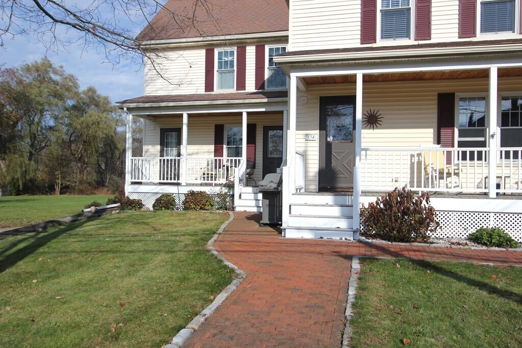 134 Peck St Unit 1, Franklin, MA 02038 Room for Rent in Franklin, MA