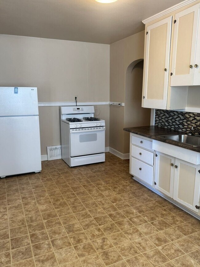 Foto del edificio - 1504 E 19th St