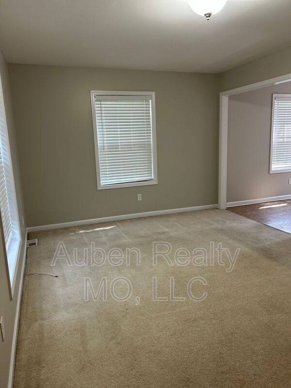 Foto del edificio - 6610 Metcalf Ave