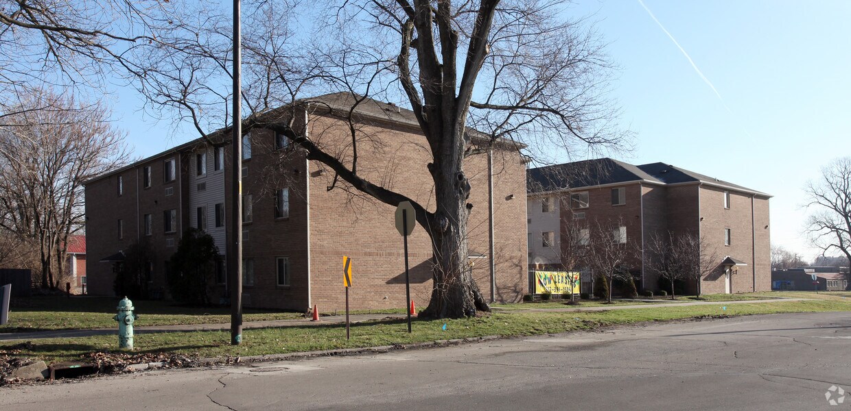 Building Photo - 815 Edgemont Ave