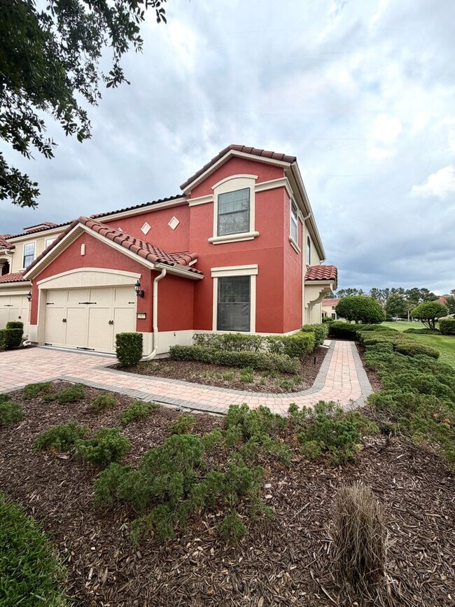 Building Photo - 13527 Montecito Pl
