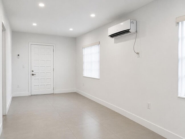 Photo - 2152 SW 72nd Avenue Unit A House