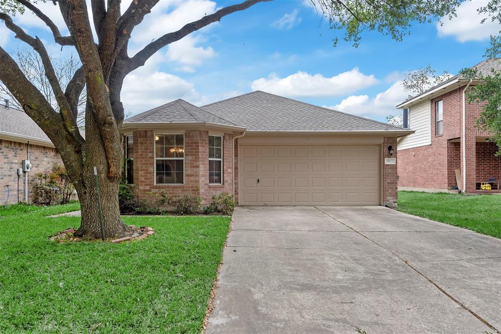 Foto principal - 2622 Autumn Springs Ln