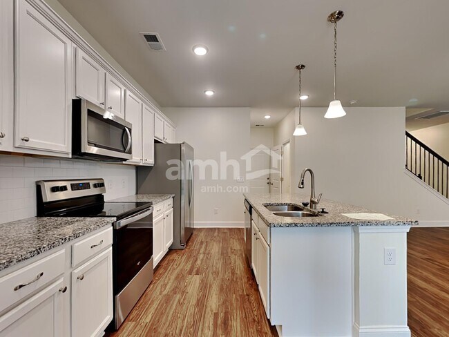 Building Photo - 1835 Produce Ln