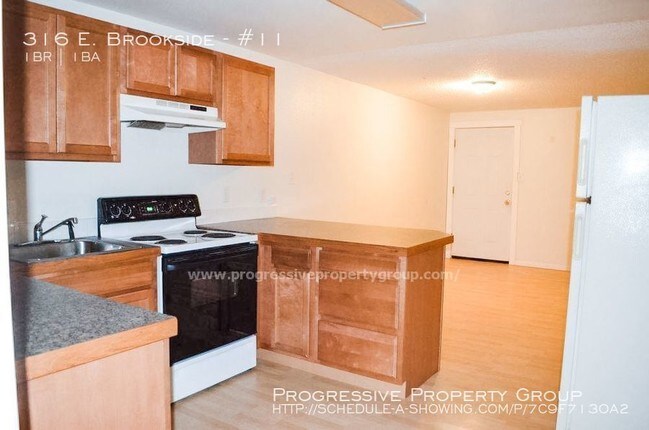 Building Photo - 316 E Brookside St