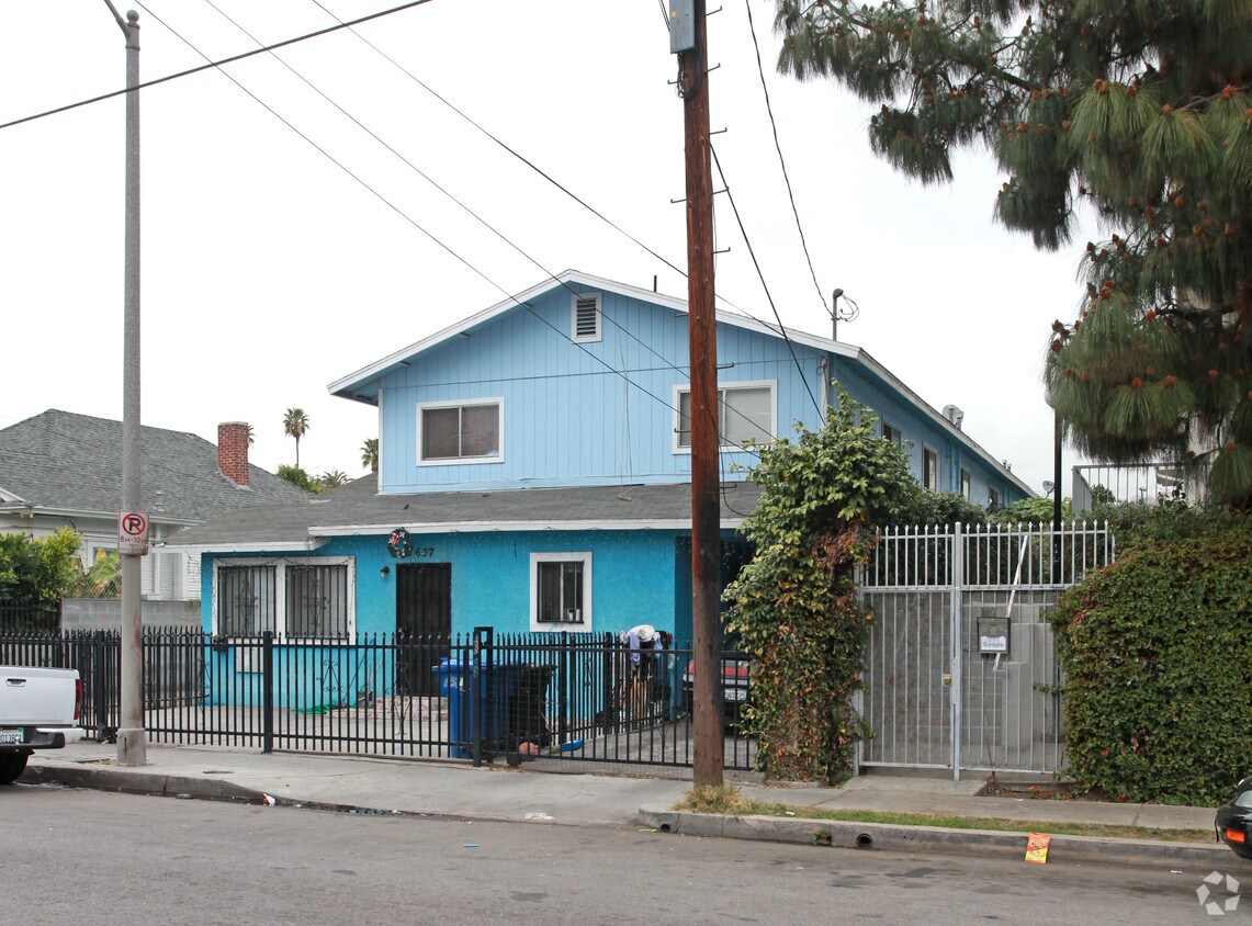 Foto principal - 637 E 27th St