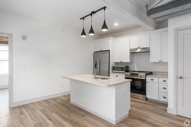 Foto del edificio - 103 S Main St