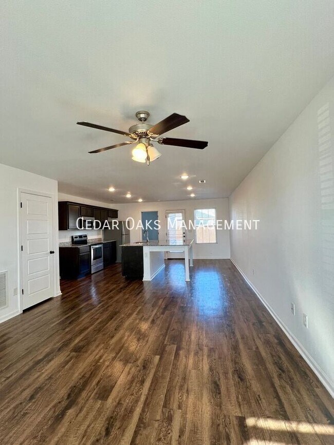 Foto del edificio - 806 Granite Cir SW