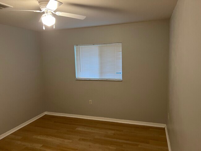 Foto del edificio - 4415 27th St SW
