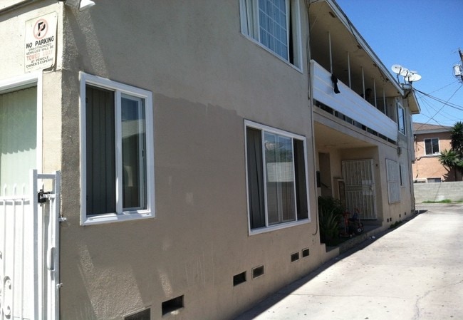 Building Photo - 1219 E Phillips St